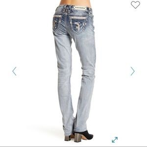 Last pair! Nwt Rock Revival Easy Straight Nancy 33